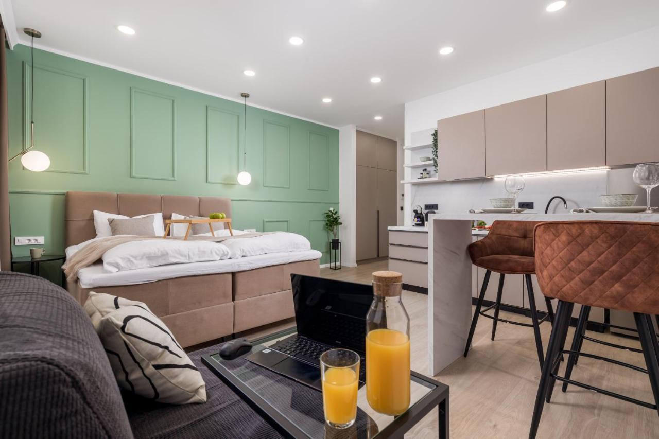 Area2 Center Luxury Apartment Fiume Kültér fotó