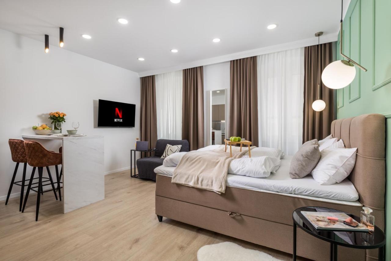 Area2 Center Luxury Apartment Fiume Kültér fotó